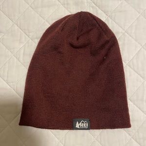 REI Lightweight Logo Beanie (One Size)